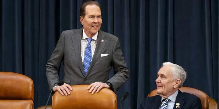 Bipartisan group of lawmakers sends letter to online commerce platform Shein