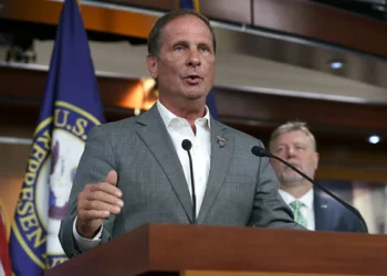 Former congressmen launch super PACs backing AI safeguards