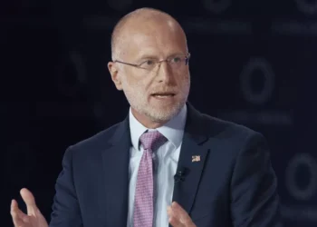 Former FCC chairs: Carr improperly wielding ‘news distortion policy’