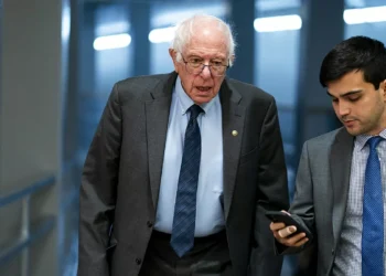 Sanders pushes for moratorium on AI data center construction