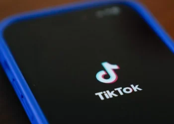 TikTok signs deal to spin off US business