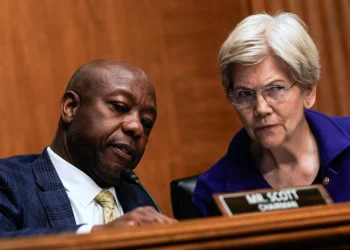 Crypto industry presses Senate Banking panel to reject efforts to expand limits on stablecoin rewards