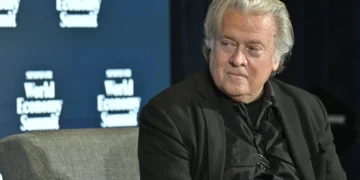 Steve Bannon Warns Trump Move 'Just Not Going to Wash'