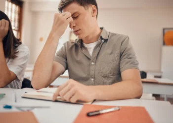 Teen Fed Up With 'Harmless' Habit From Spanish Teacher: 'Speak English'