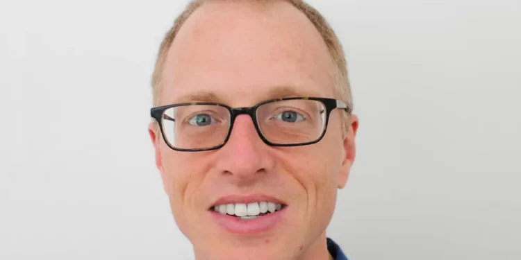 Brian Hedden named co-associate dean of Social and Ethical Responsibilities of Computing