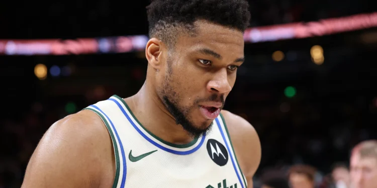 Giannis Antetokounmpo Breaks Silence With Emotional Message Amid Trade Buzz