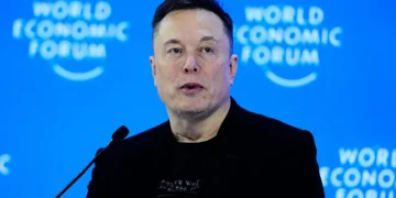 Musk jumps back into political fray with big midterm donations