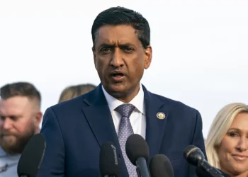 Khanna launches investigation into Trump family dealings with ‘spy sheikh’