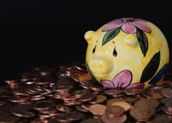 Canadian couples say they need $1.7M to retire. Are you on track?