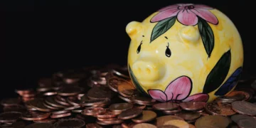 Canadian couples say they need $1.7M to retire. Are you on track?