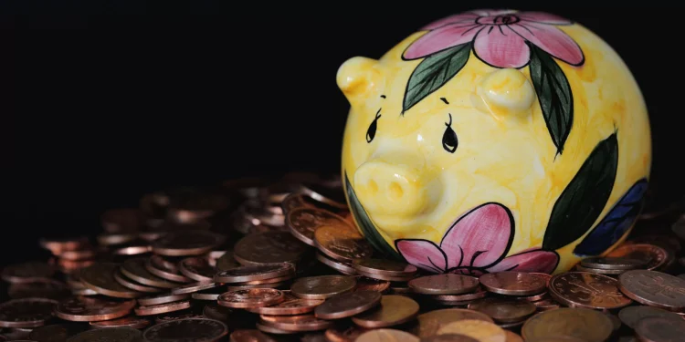 Canadian couples say they need $1.7M to retire. Are you on track?